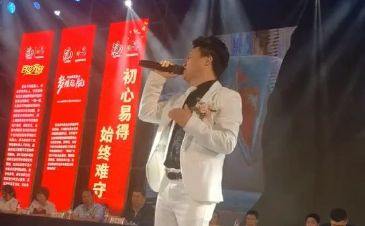 力卡P2+双通道演出麦克风助力华语男歌手罗志强老师唱出最美的男高音
