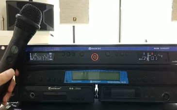 UR-112D操作视频——对频