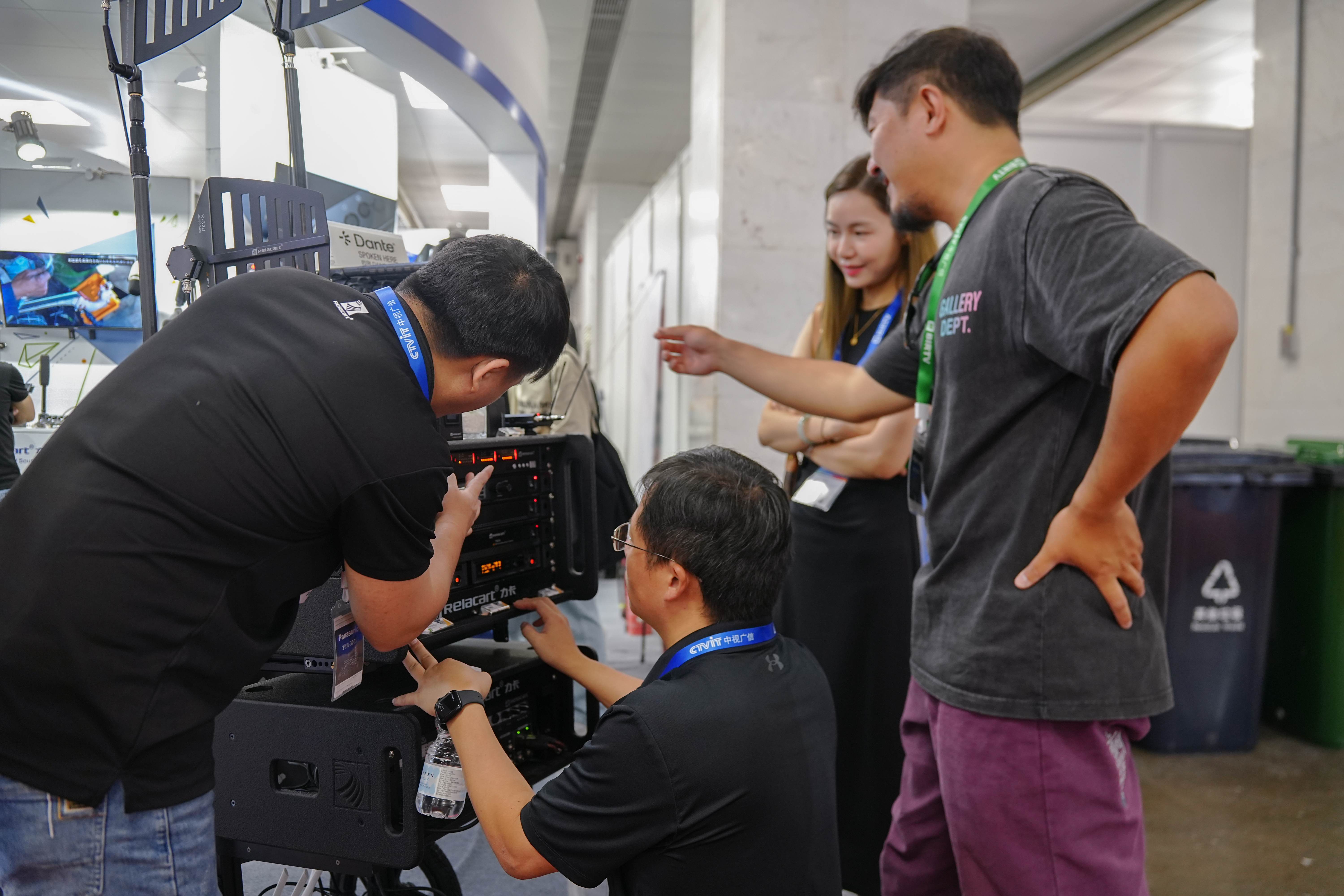 展会直击丨便携新体验！一个“即背即录”的录音包需要哪些配置？